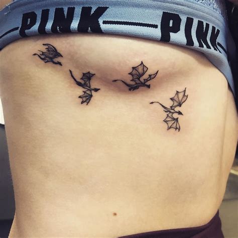 tatuajes en los senos para mujer|Tatuajes femeninos senos